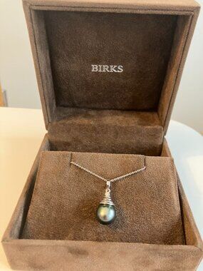 Maison Birks Black Tahitian Pearl Drop Necklace, Diamond setting 18k White Gold